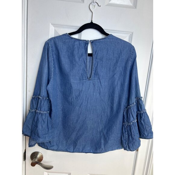 Express Chambray Bell Sleeve Top Blouse Women's Boho Blue Embroidered Floral M - Picture 4 of 9